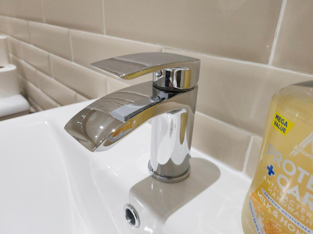 Principality Suites; Three Bed By Property Promise Cardiff Esterno foto