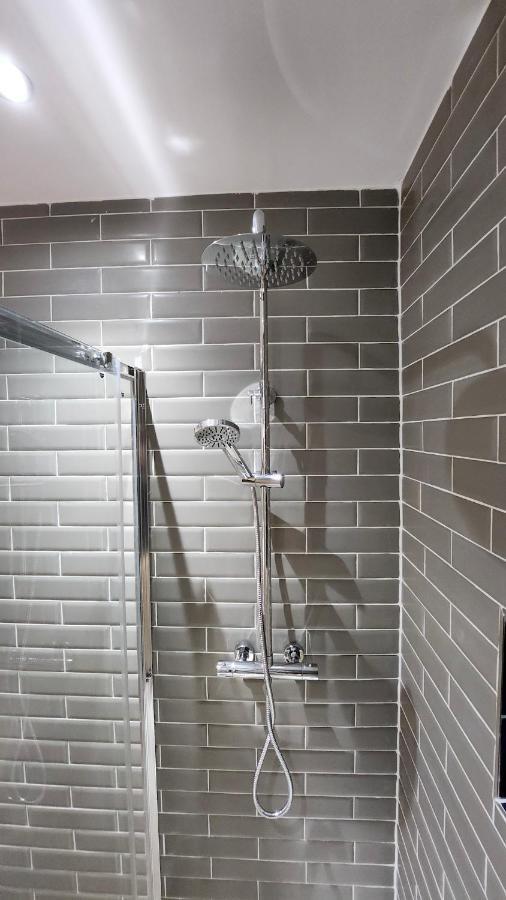 Principality Suites; Three Bed By Property Promise Cardiff Esterno foto